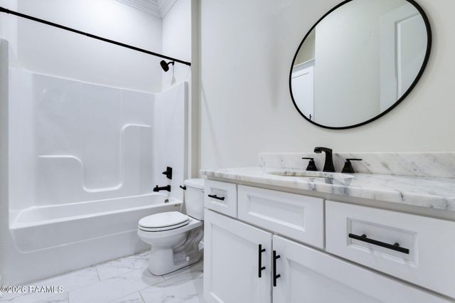 210 Treescape Drive, Lafayette, LA 70508