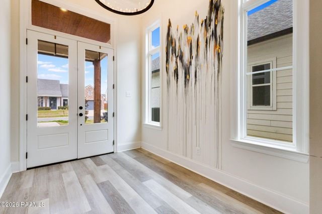 210 Treescape Drive, Lafayette, LA 70508