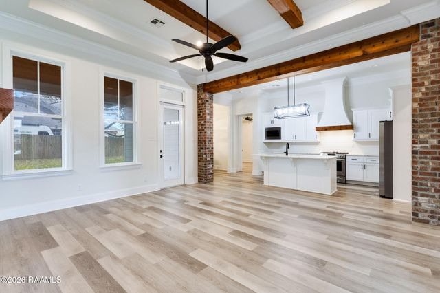 210 Treescape Drive, Lafayette, LA 70508