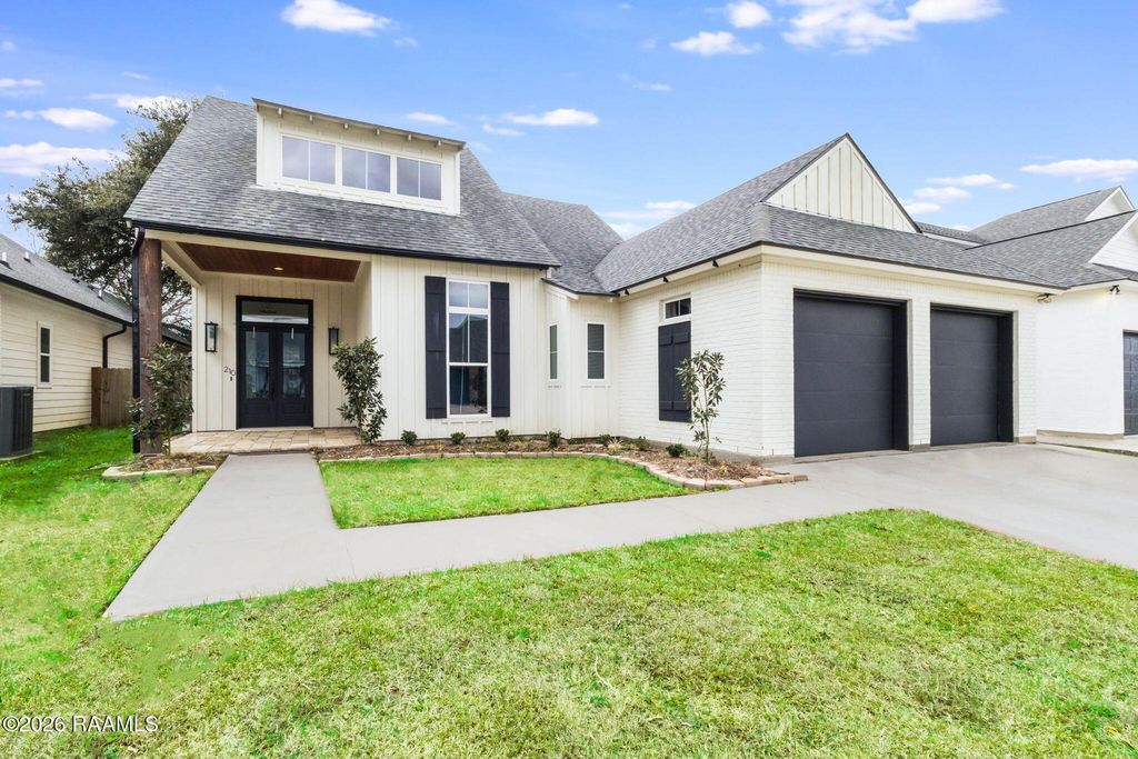 210 Treescape Drive, Lafayette, LA 70508