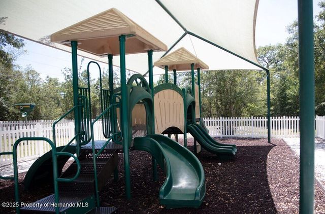 3275 W Daffodil Drive, Beverly Hills, FL 34465