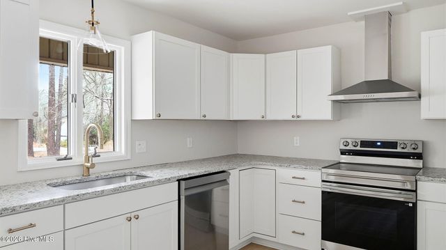 102 Scuppernong Court, Seven Lakes, NC 27376