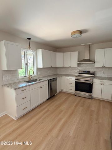 102 Scuppernong Court, Seven Lakes, NC 27376