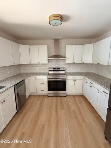 102 Scuppernong Court, Seven Lakes, NC 27376