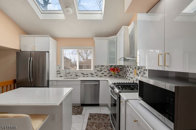 81 Hastings Ave, Nutley Twp., NJ 07110