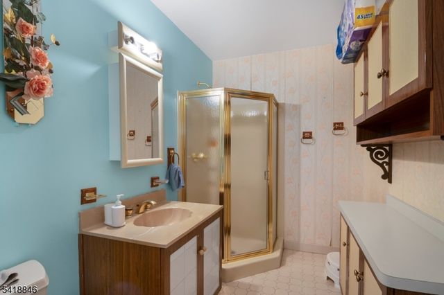 81 Hastings Ave, Nutley Twp., NJ 07110