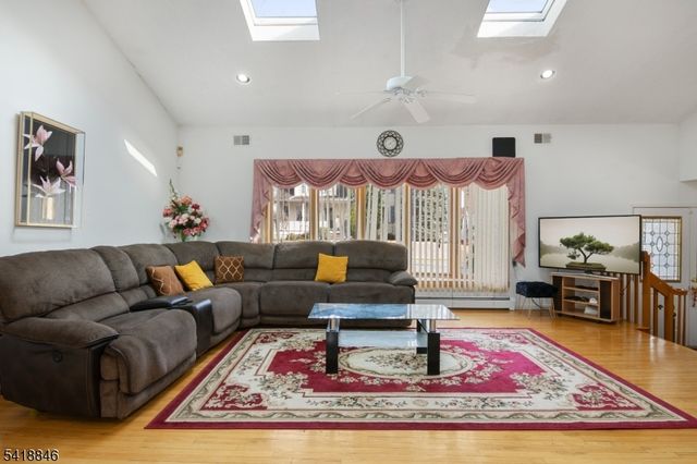 81 Hastings Ave, Nutley Twp., NJ 07110