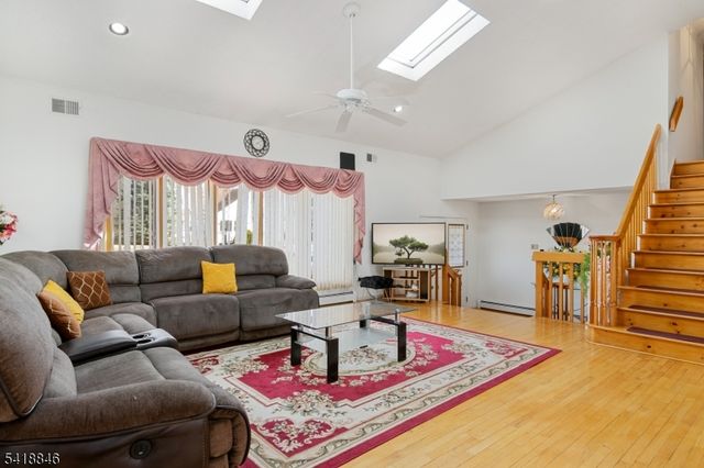 81 Hastings Ave, Nutley Twp., NJ 07110