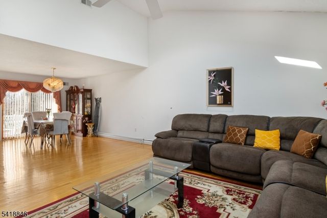 81 Hastings Ave, Nutley Twp., NJ 07110