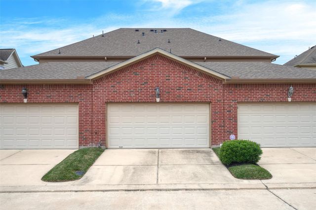 2738 Misty Heath Lane, Houston, TX 77082