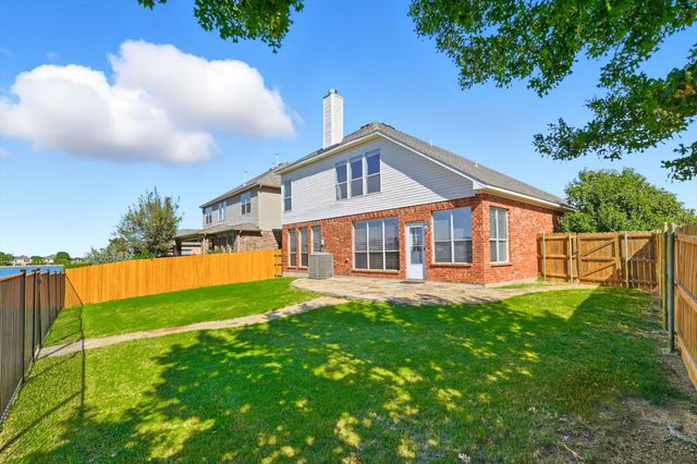 12801 Parkersburg Drive, Fort Worth, TX 76244