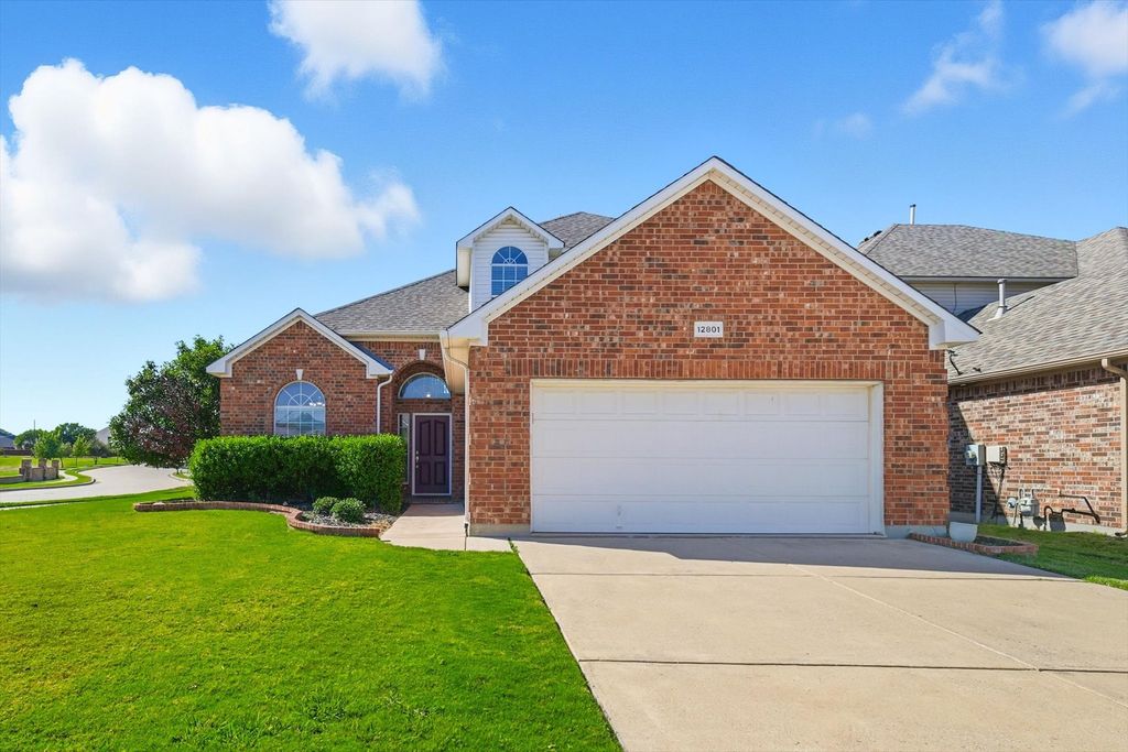 12801 Parkersburg Drive, Fort Worth, TX 76244