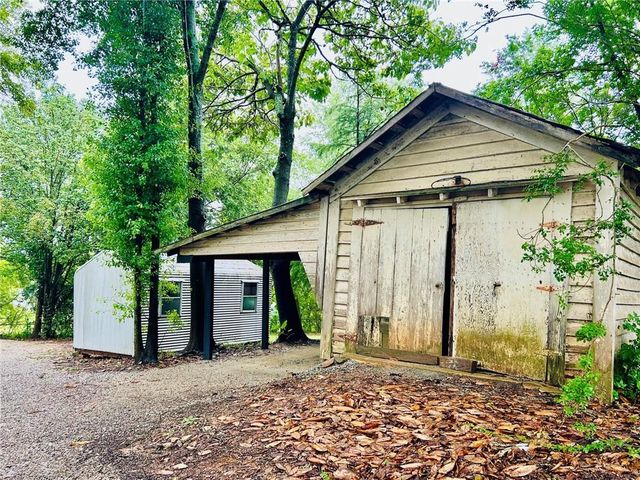 8835 Jot Em Down Road, Gainesville, GA 30506