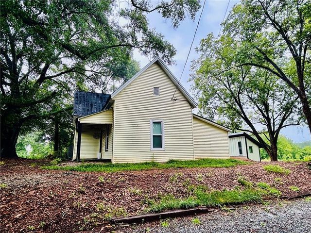 8835 Jot Em Down Road, Gainesville, GA 30506