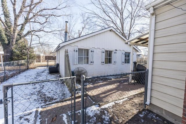 849 Merrill St, Salina, KS 67401