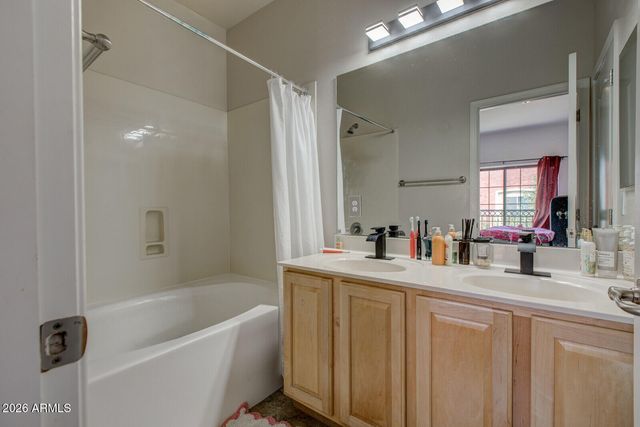 3441 E AVALON Drive, Phoenix, AZ 85018