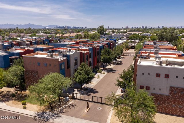 3441 E AVALON Drive, Phoenix, AZ 85018