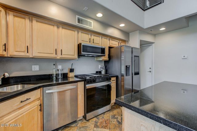 3441 E AVALON Drive, Phoenix, AZ 85018