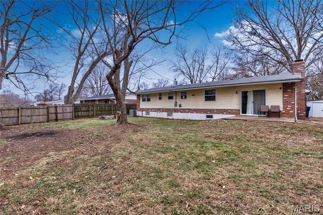 6272 Treeridge Trail, St Louis, MO 63129