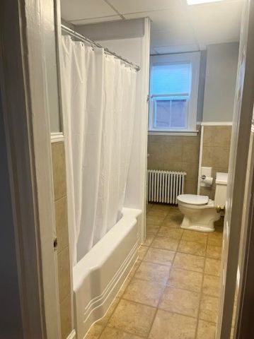 9 Sherman Street 1L, Newport, RI 02840