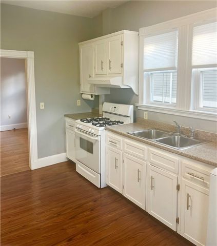 9 Sherman Street 1L, Newport, RI 02840