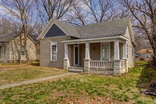 1534 North Irving Avenue, Springfield, MO 65803