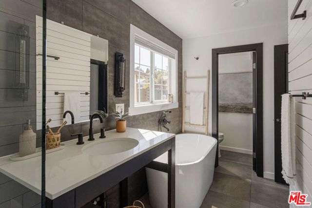 5302 Irvington Place, Los Angeles, CA 90042