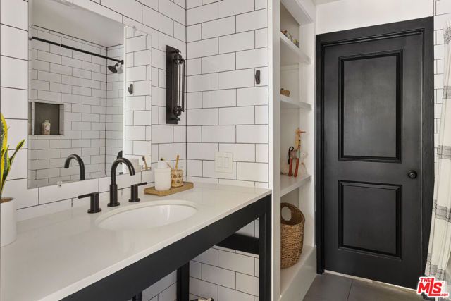 5302 Irvington Place, Los Angeles, CA 90042