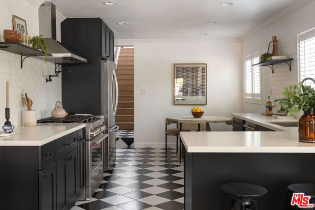 5302 Irvington Place, Los Angeles, CA 90042