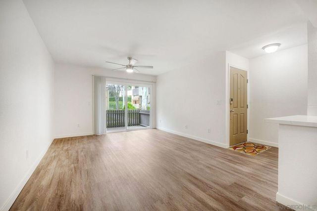 432 Edgehill Lane 165, Oceanside, CA 92054