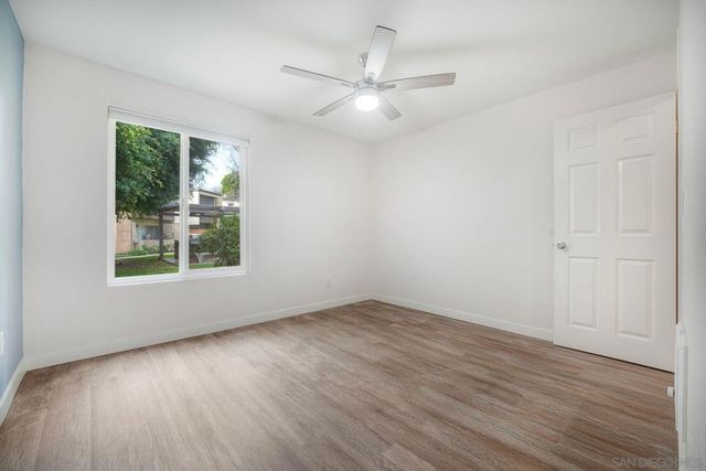 432 Edgehill Lane 165, Oceanside, CA 92054