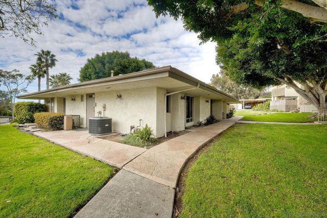 432 Edgehill Lane 165, Oceanside, CA 92054