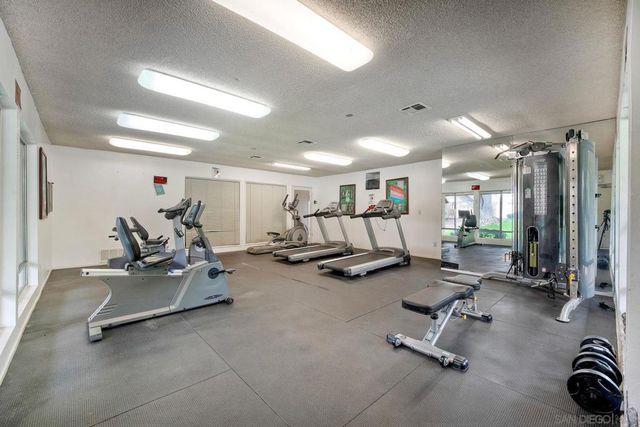 432 Edgehill Lane 165, Oceanside, CA 92054