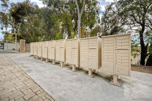 432 Edgehill Lane 165, Oceanside, CA 92054