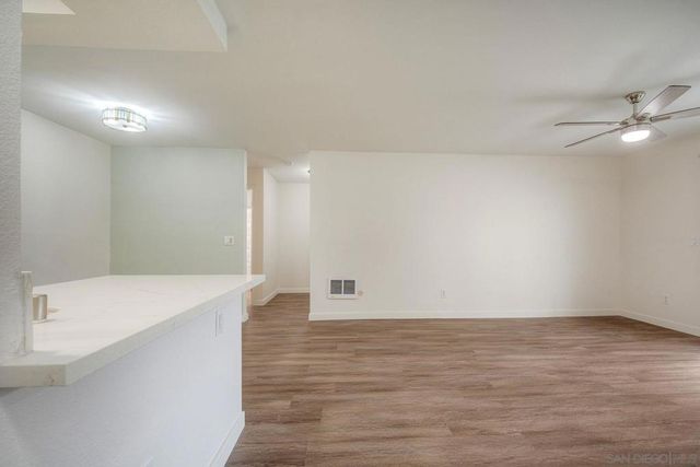 432 Edgehill Lane 165, Oceanside, CA 92054