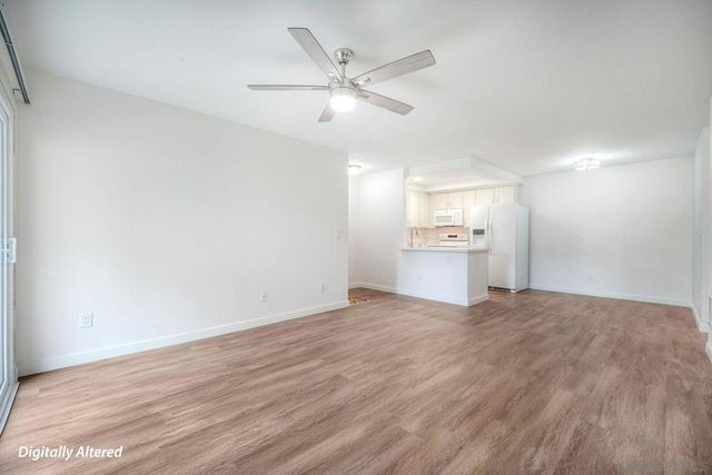 432 Edgehill Lane 165, Oceanside, CA 92054