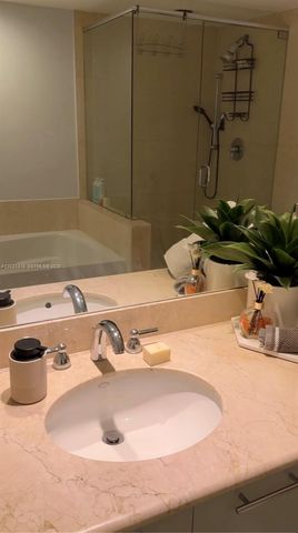 50 Biscayne Blvd 2501, Miami, FL 33132