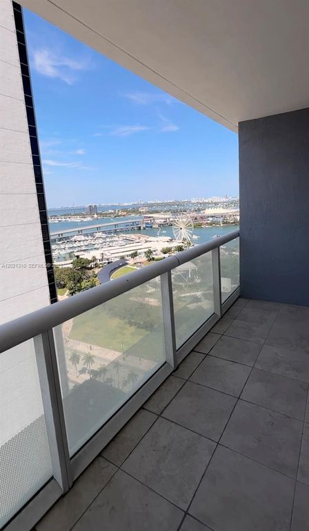 50 Biscayne Blvd 2501, Miami, FL 33132