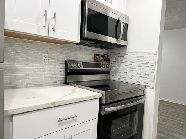 4135 NW 88th Avenue 201, Coral Springs, FL 33065