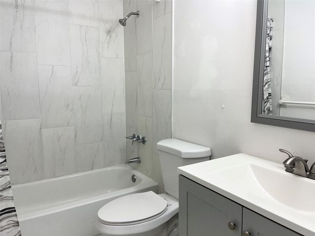 4135 NW 88th Avenue 201, Coral Springs, FL 33065