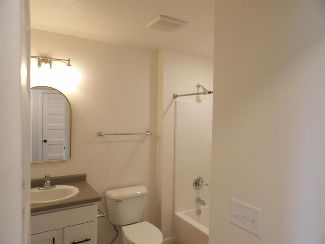 2509 LAWRENCE DRIVE, De Pere, WI 54115