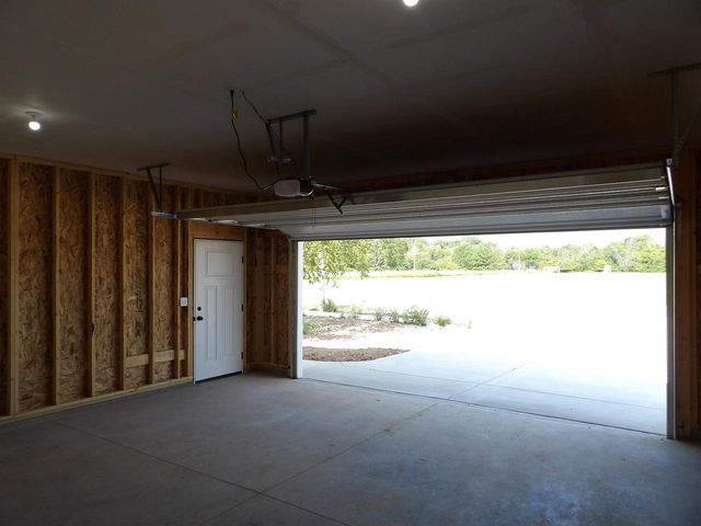 2509 LAWRENCE DRIVE, De Pere, WI 54115