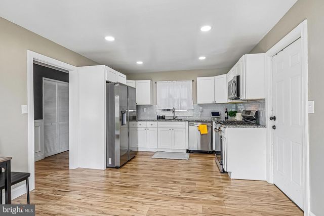 52 HASTING LN, Willingboro, NJ 08046