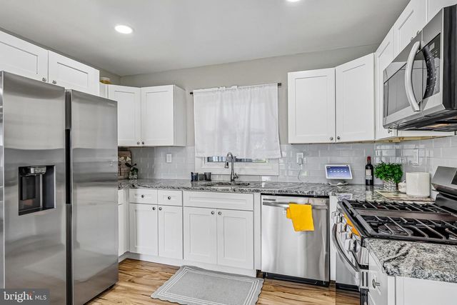 52 HASTING LN, Willingboro, NJ 08046