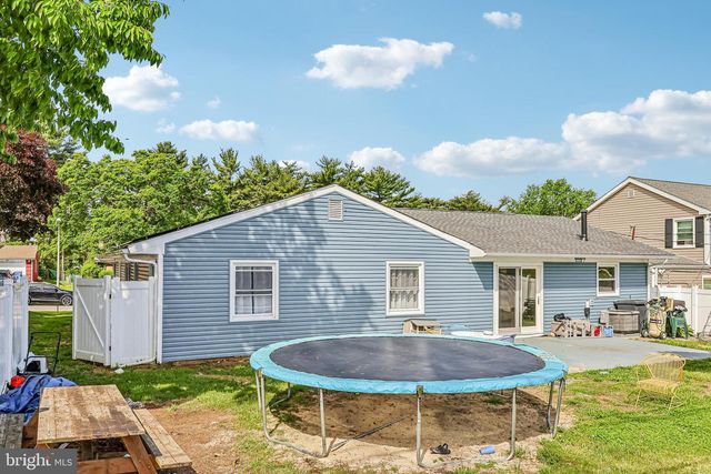 52 HASTING LN, Willingboro, NJ 08046