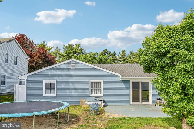 52 HASTING LN, Willingboro, NJ 08046