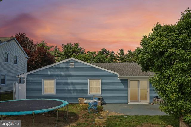 52 HASTING LN, Willingboro, NJ 08046