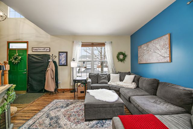 164 S Palmer Drive, Bolingbrook, IL 60490