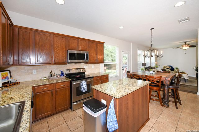 23815 Misty peak, San Antonio, TX 78258