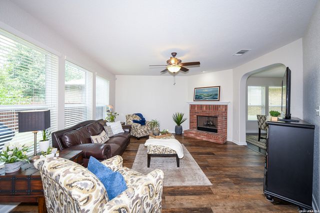 23815 Misty peak, San Antonio, TX 78258